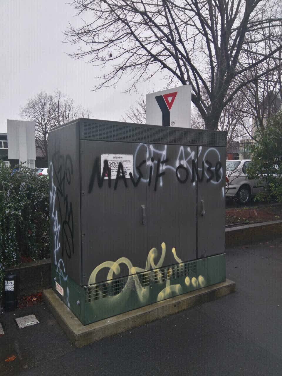 The photograph attached to this graffiti report
