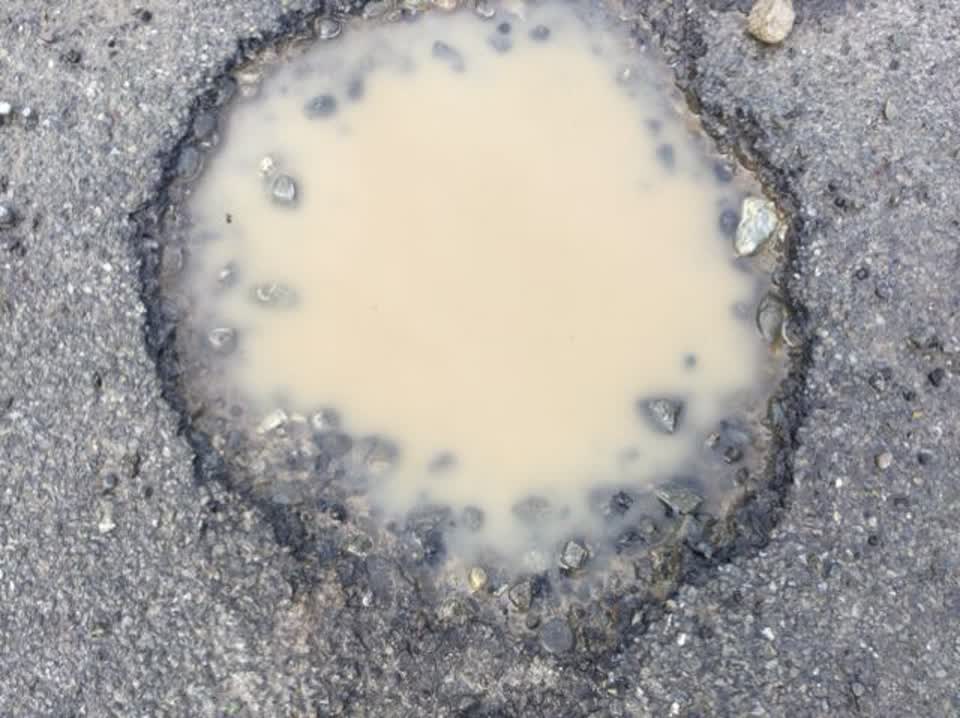 The photograph attached to this roading/streets report