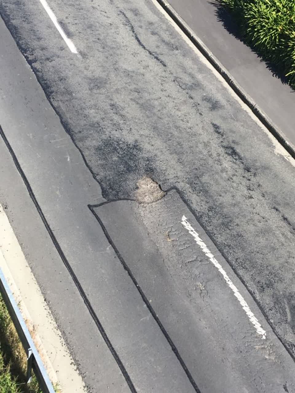 The photograph attached to this roading/streets report