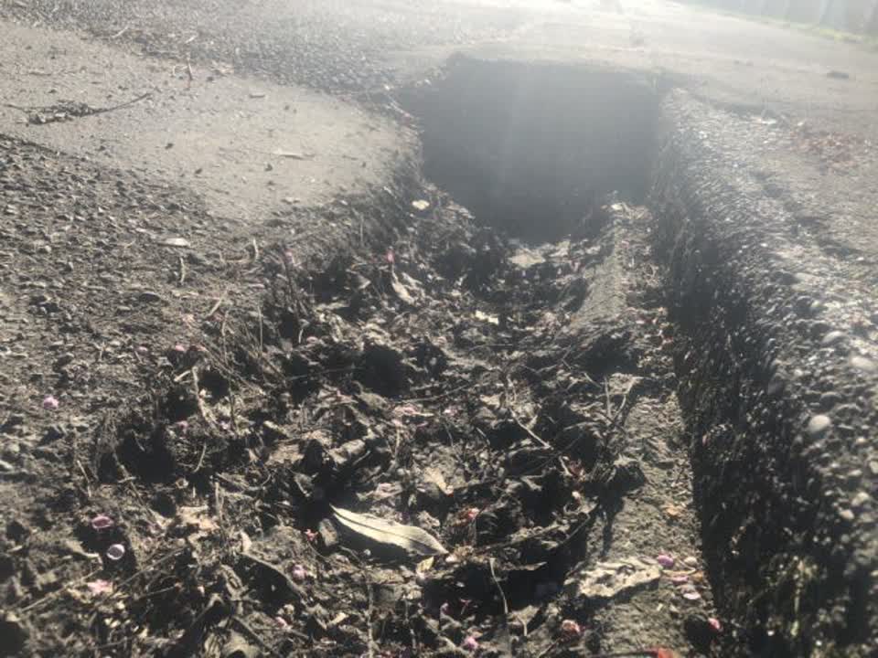 The photograph attached to this roading/streets report