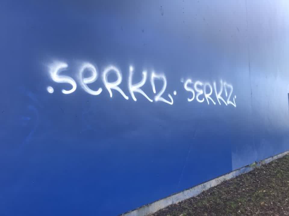 The photograph attached to this graffiti report