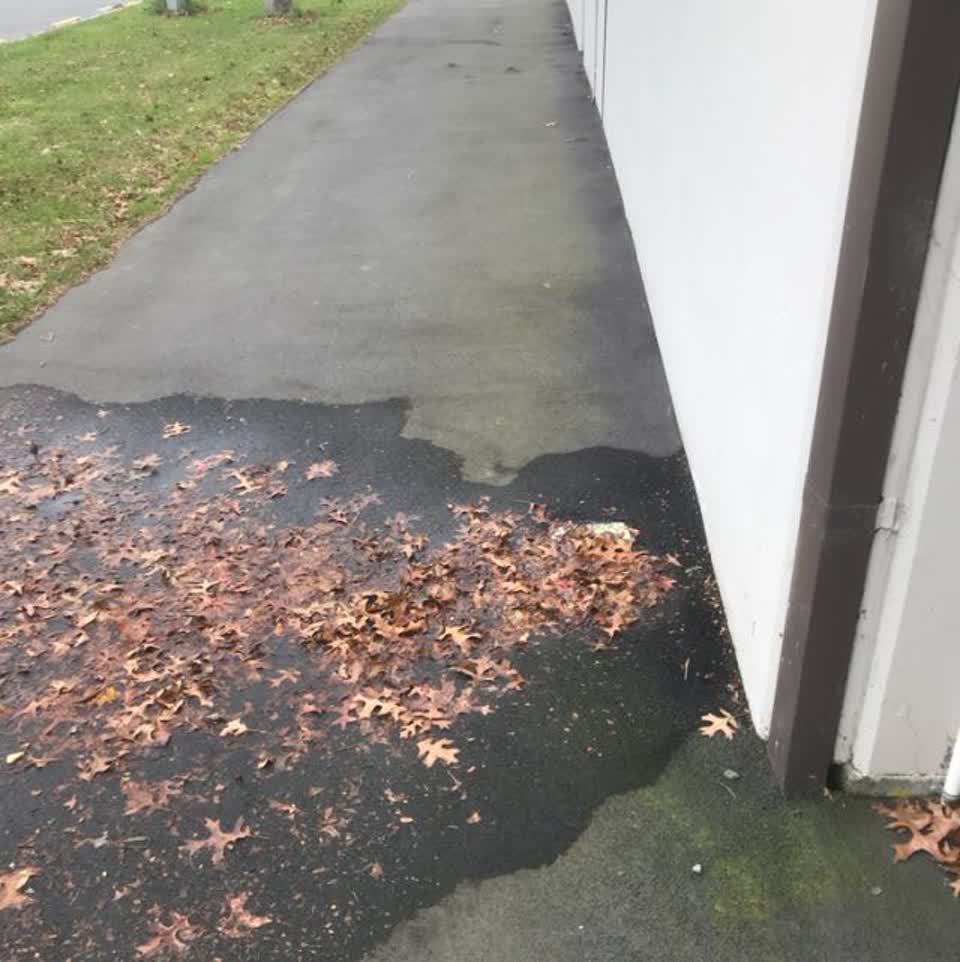 The photograph attached to this water supply report