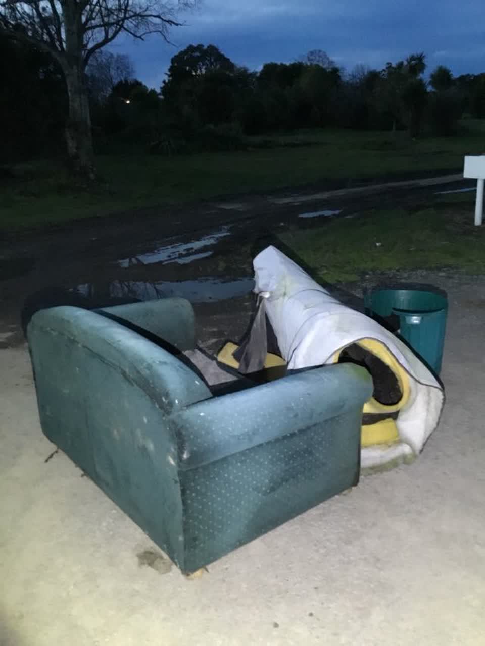 The photograph attached to this rubbish/recycling report