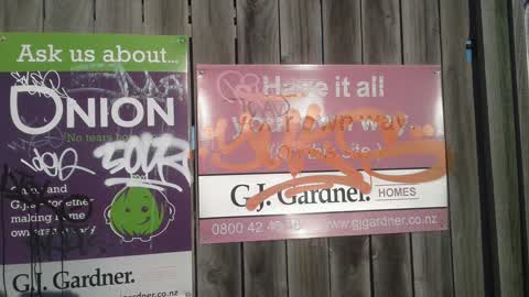Graffiti, a report photo