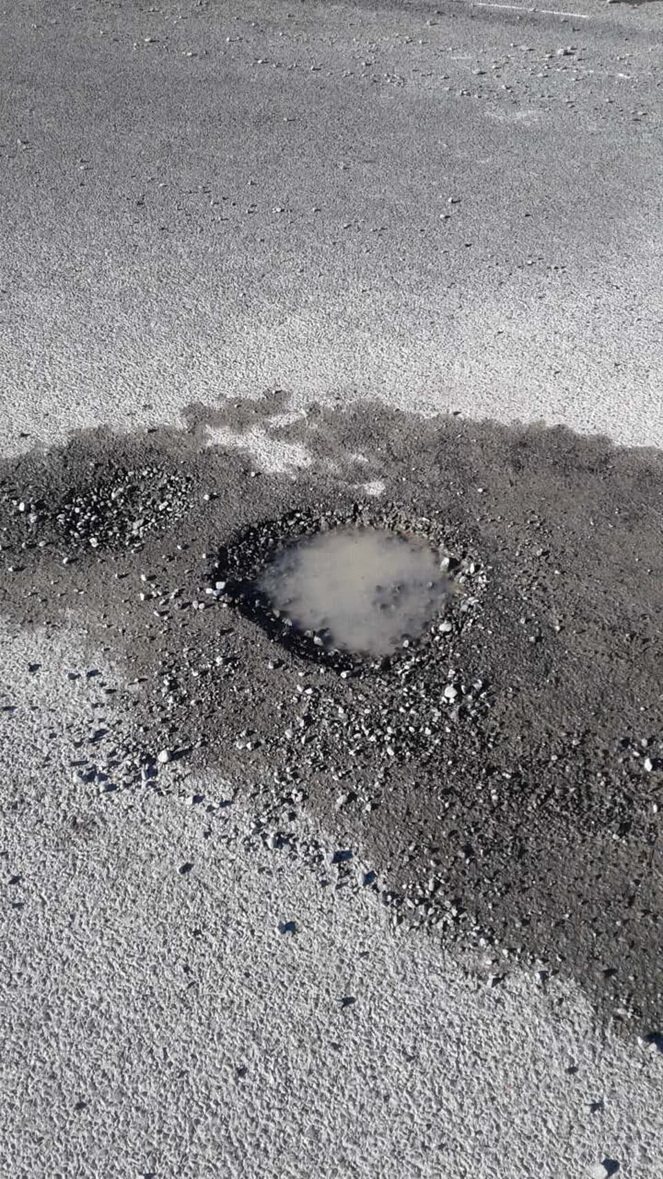 The photograph attached to this roading/streets report