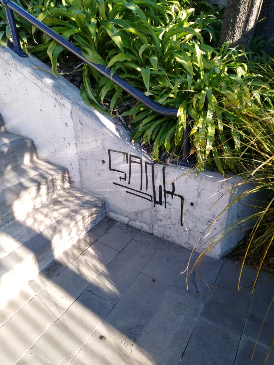 The photograph attached to this graffiti report