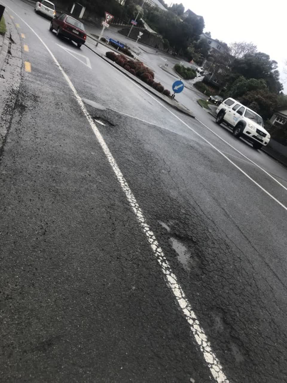 The photograph attached to this roading/streets report