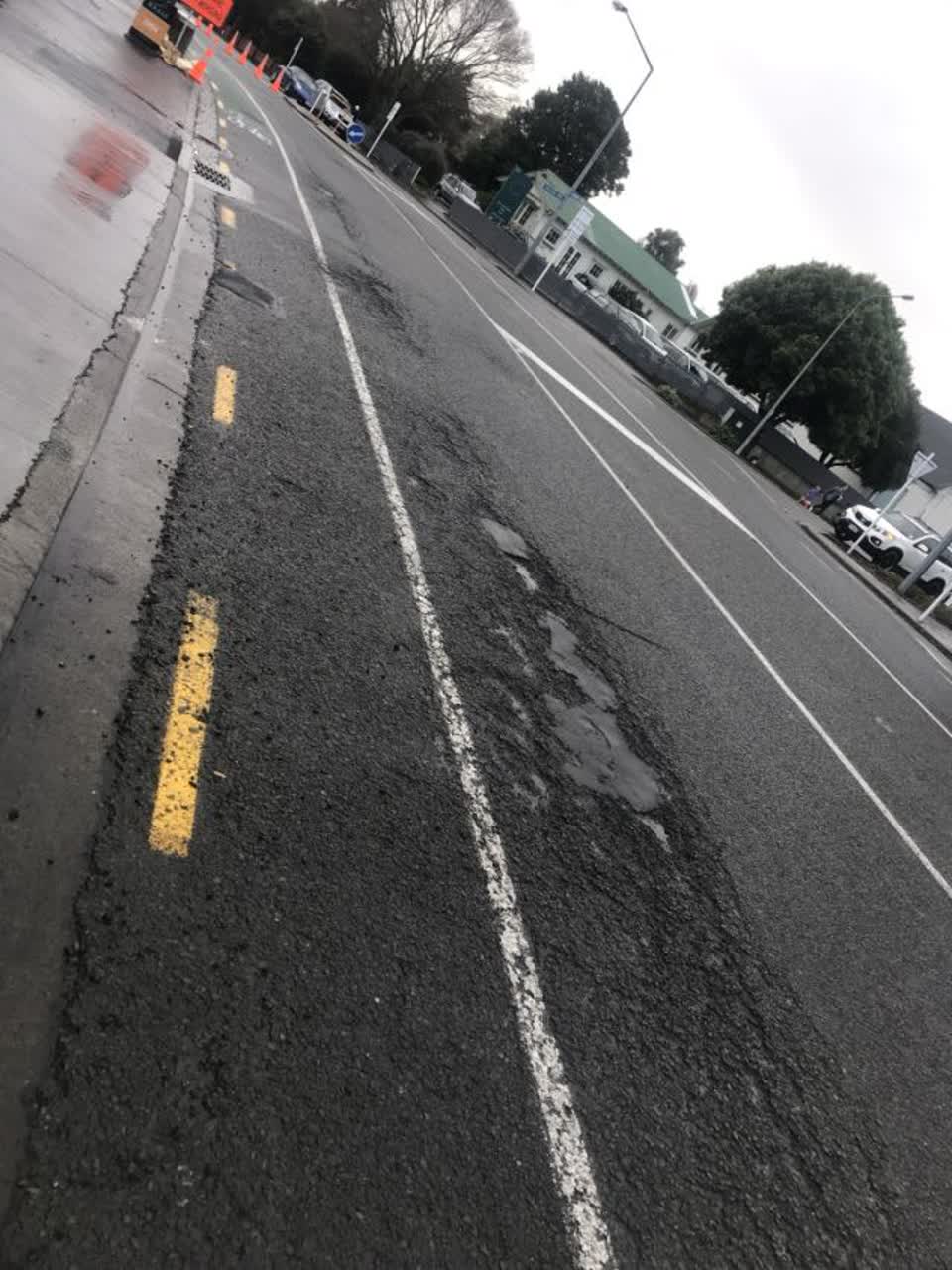 The photograph attached to this roading/streets report