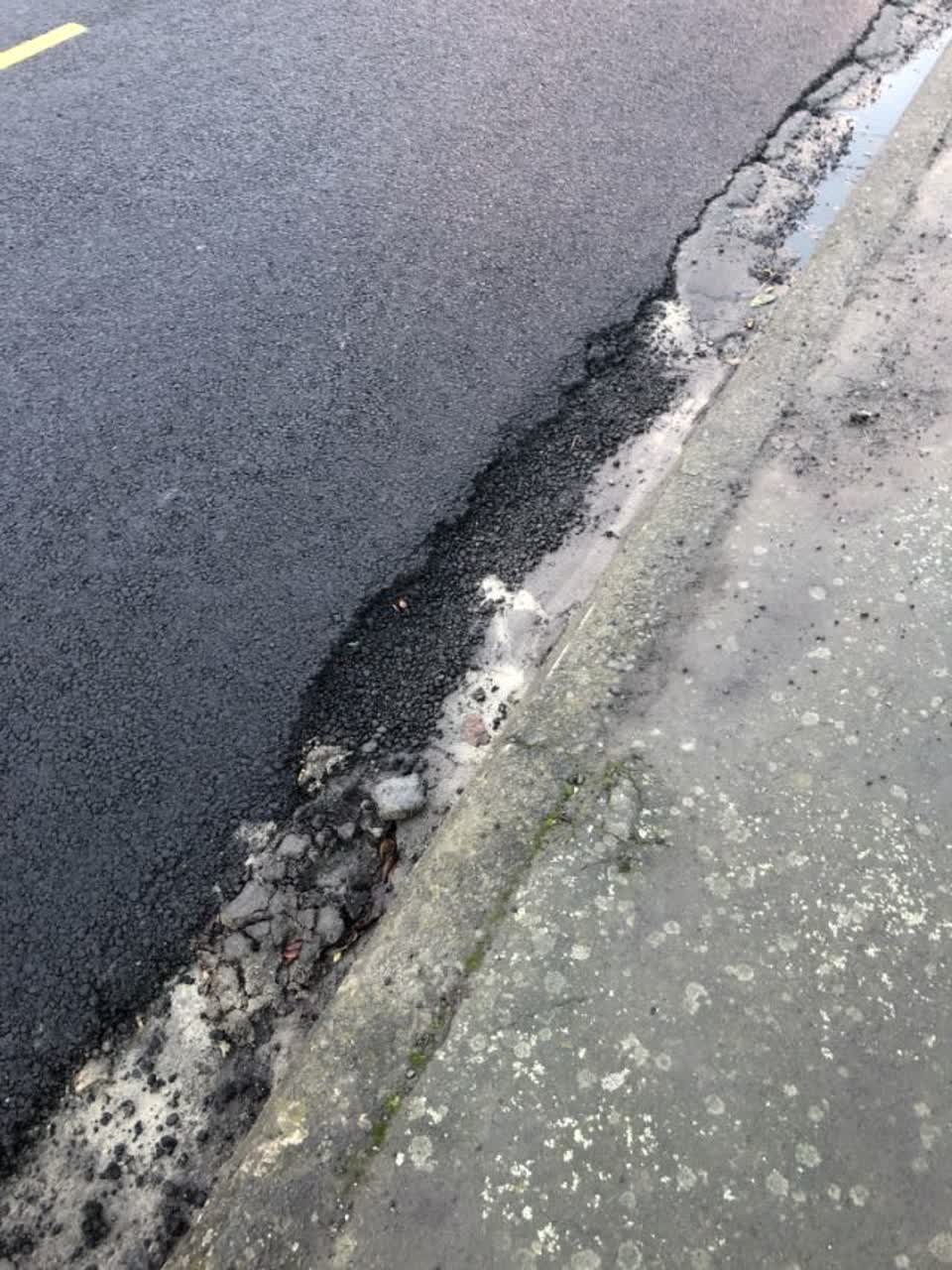 The photograph attached to this roading/streets report