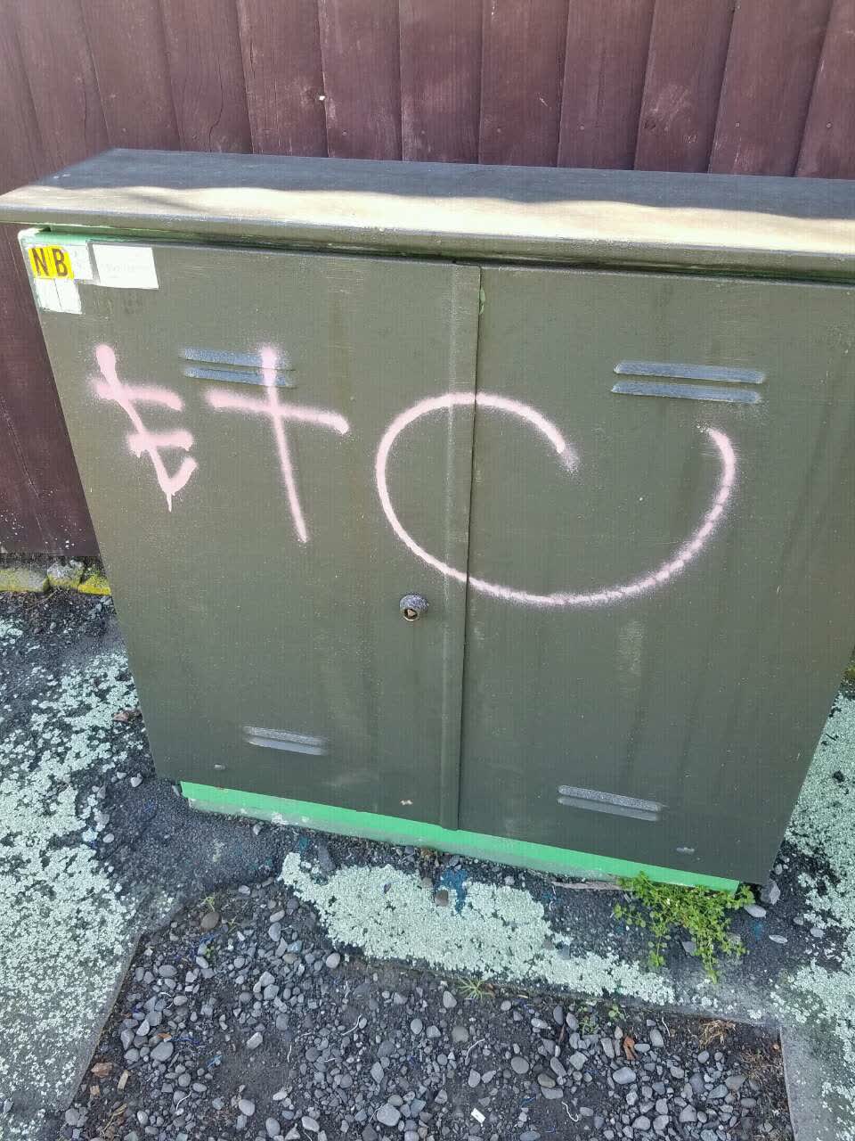 The photograph attached to this graffiti report