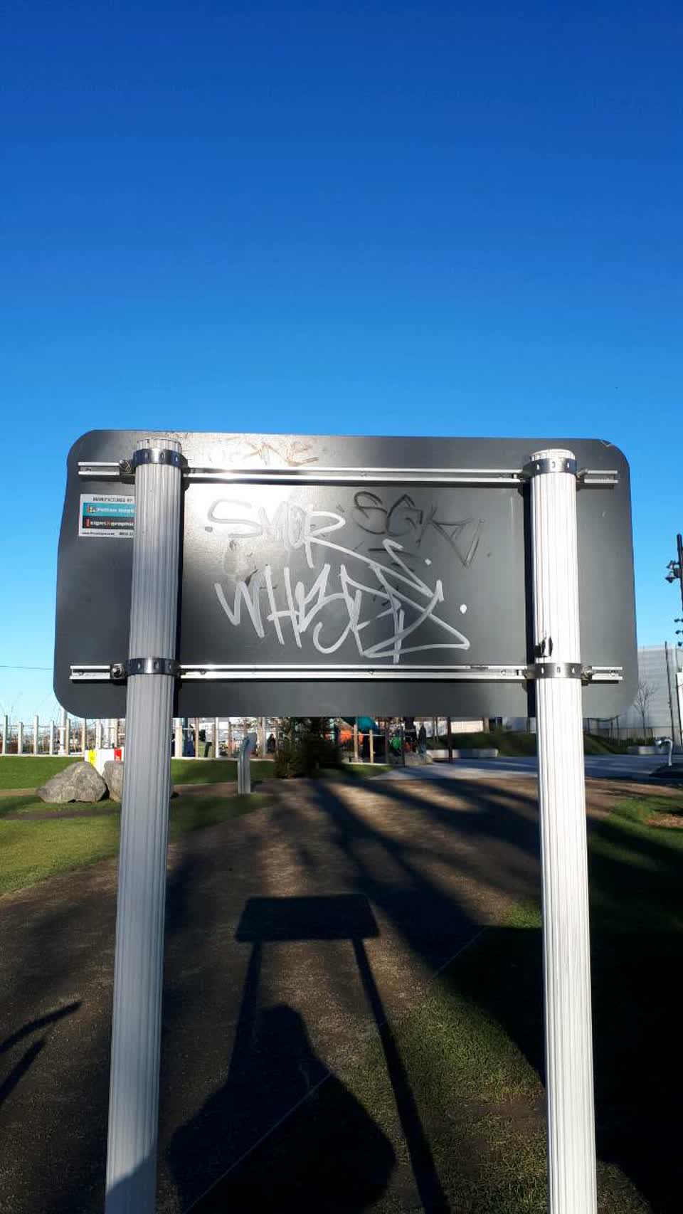The photograph attached to this graffiti report