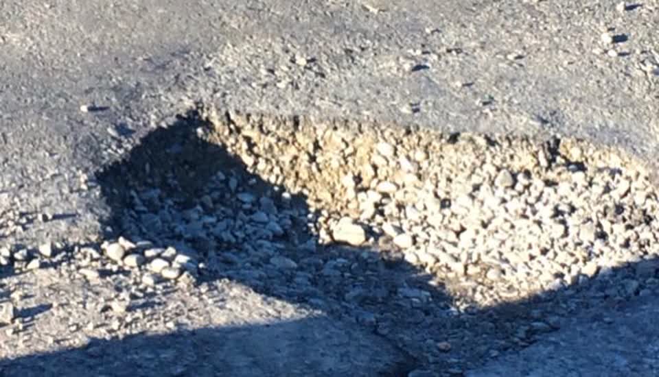 The photograph attached to this roading/streets report