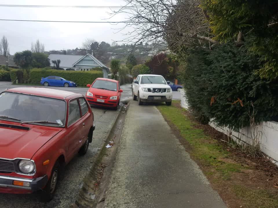 The photograph attached to this roading/streets report