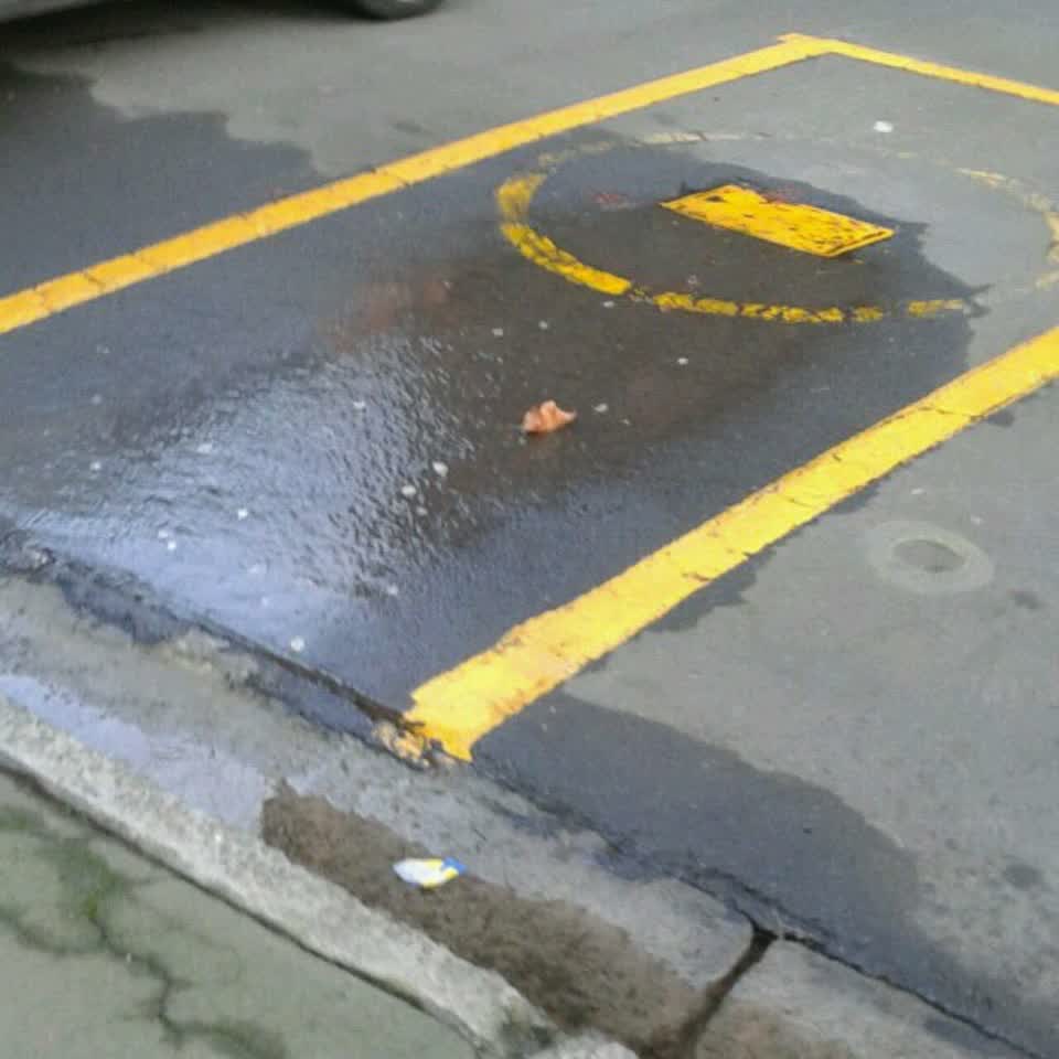 The photograph attached to this roading/streets report