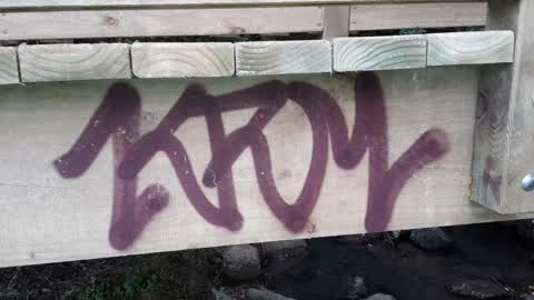 Graffiti, a report photo
