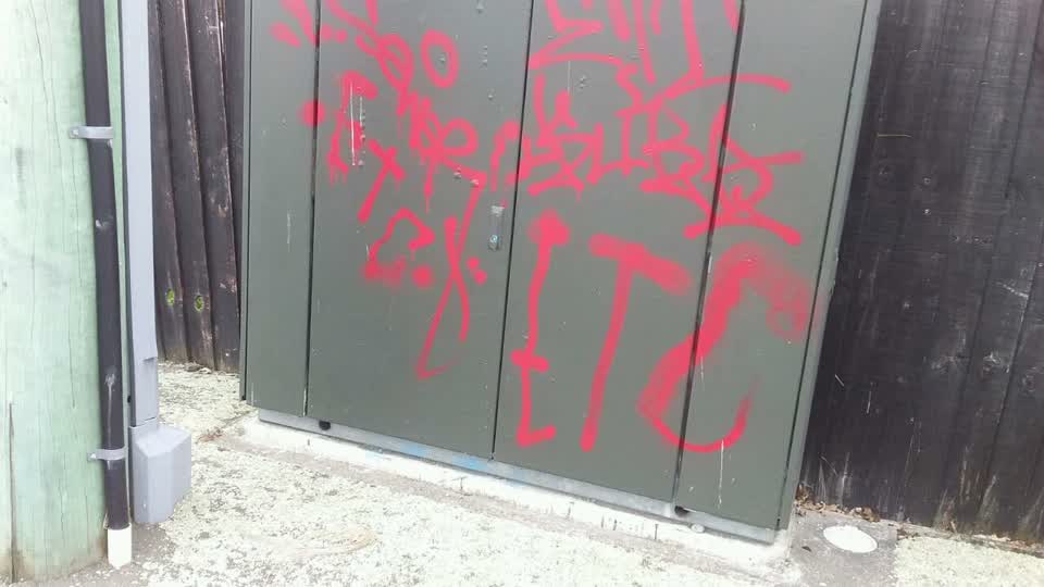 The photograph attached to this graffiti report