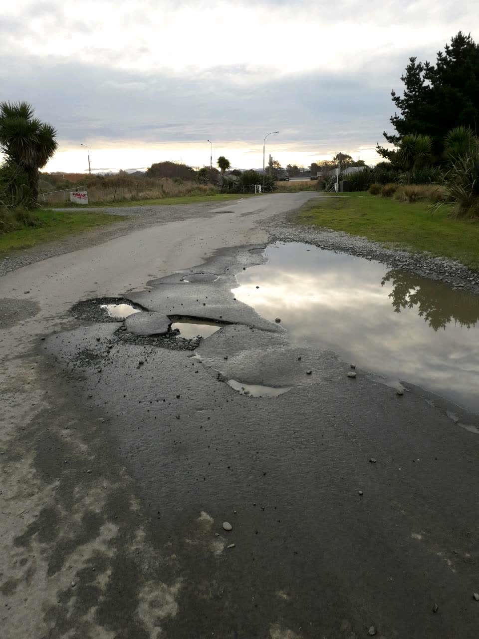 The photograph attached to this roading/streets report