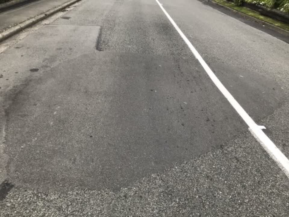 The photograph attached to this roading/streets report