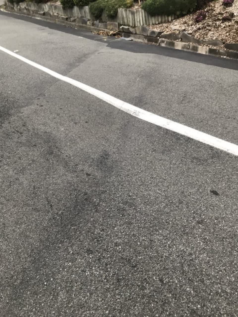 The photograph attached to this roading/streets report