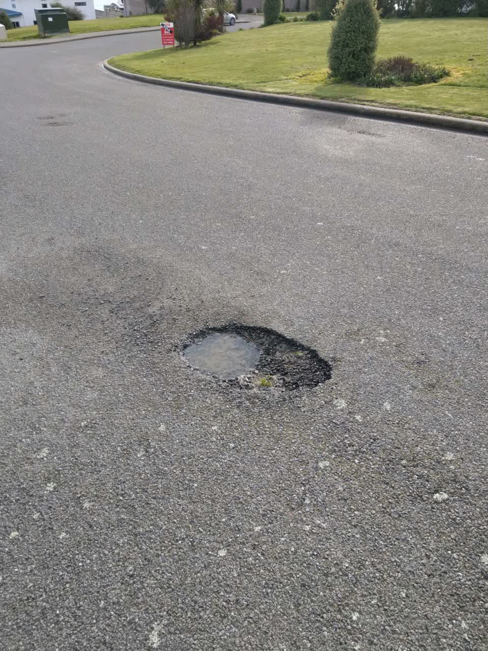 The photograph attached to this roading/streets report
