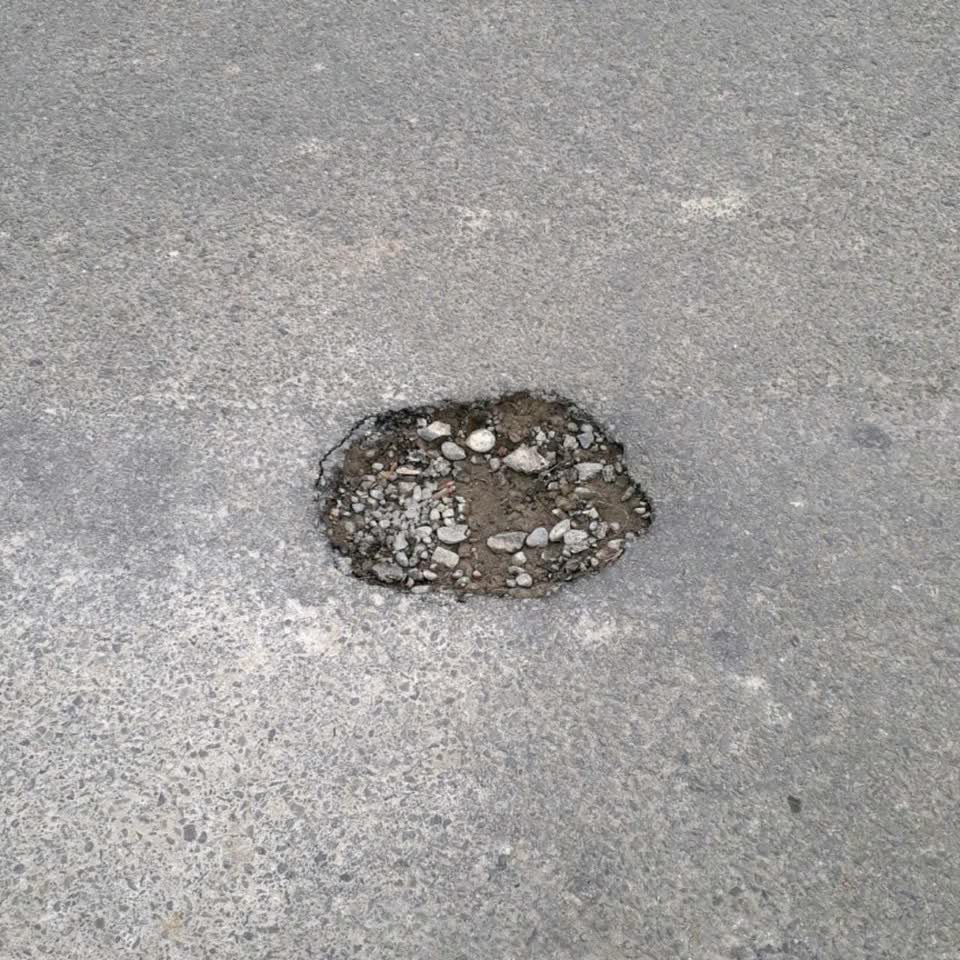 The photograph attached to this roading/streets report