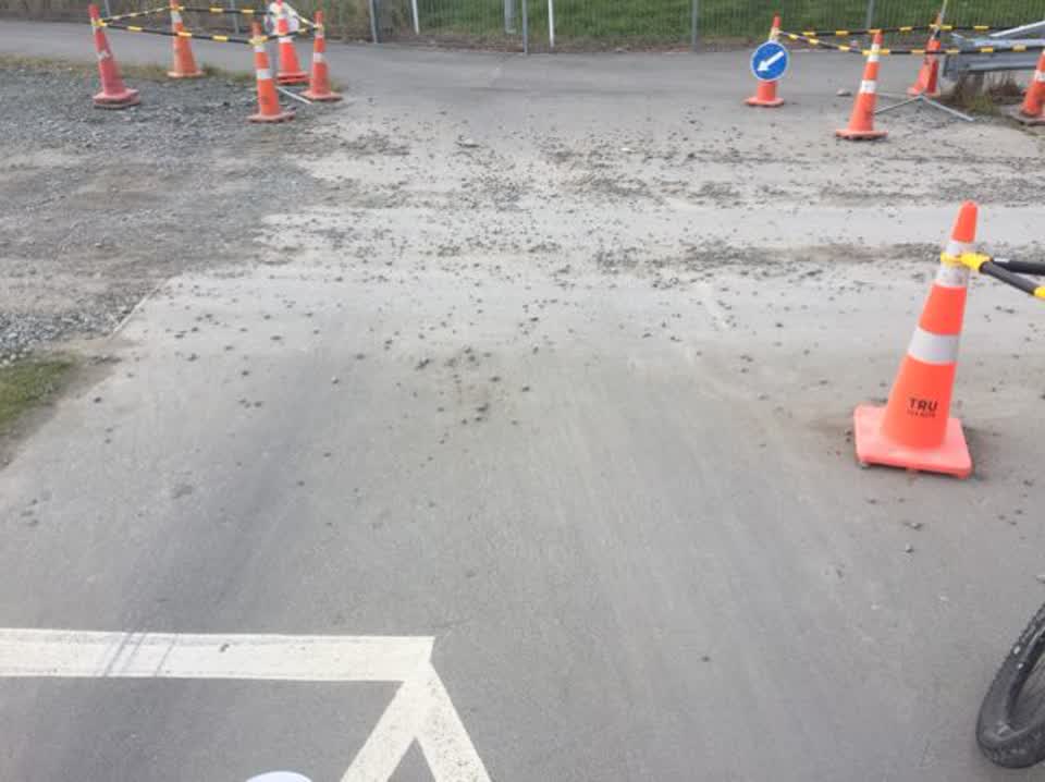 The photograph attached to this roading/streets report