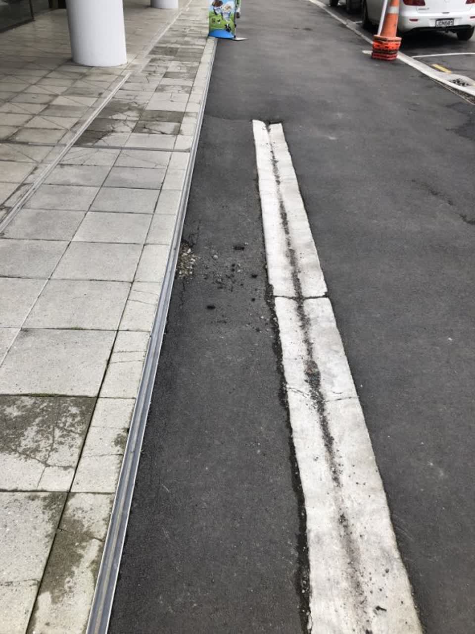 The photograph attached to this roading/streets report