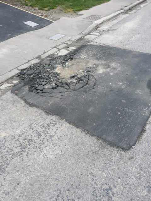 Roading/Streets, a report photo