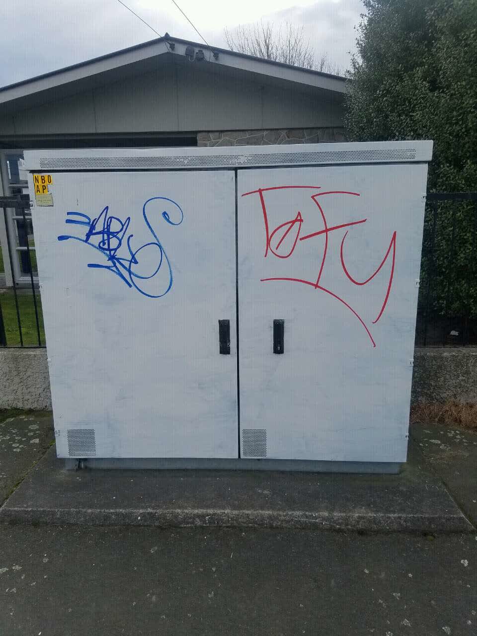 The photograph attached to this graffiti report