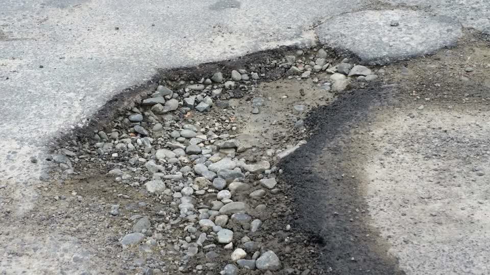 The photograph attached to this roading/streets report