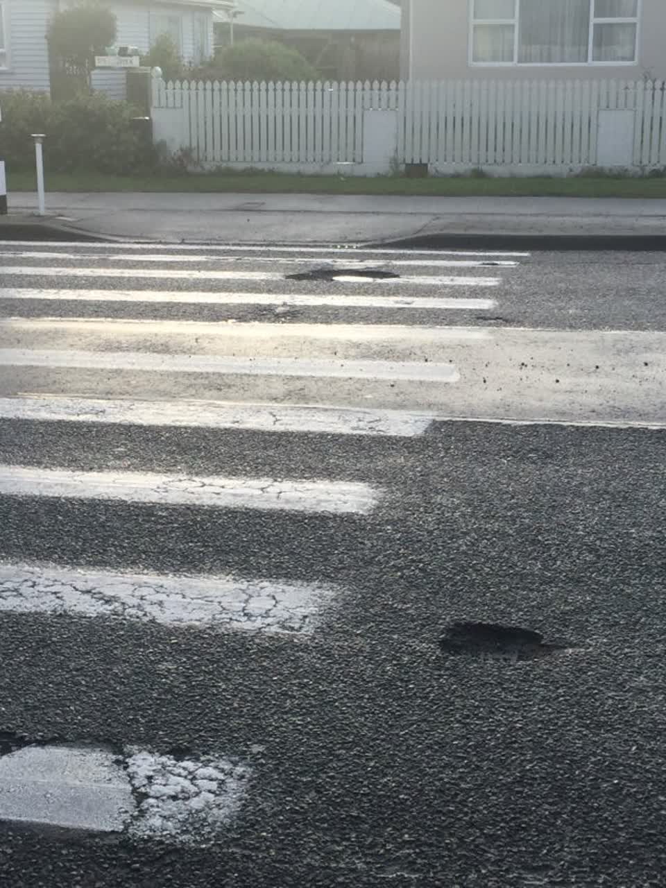 The photograph attached to this roading/streets report