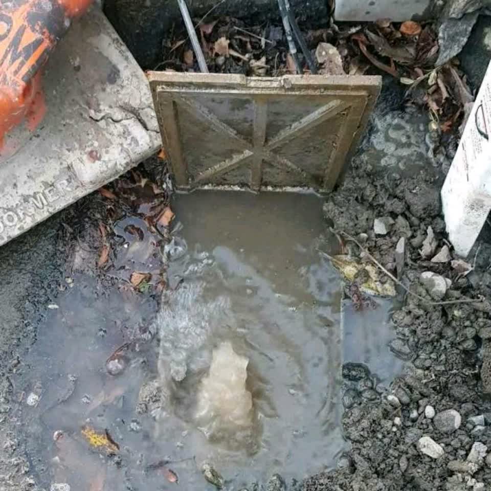 The photograph attached to this water supply report