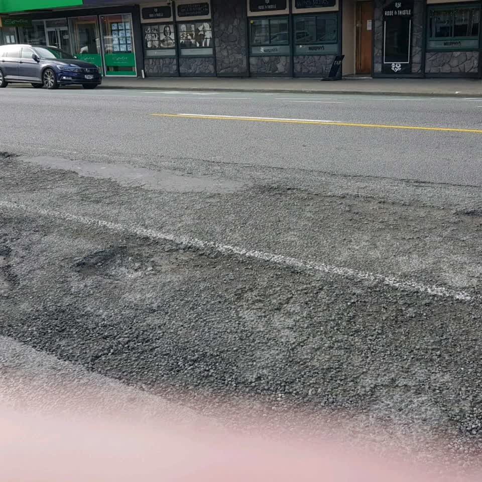 The photograph attached to this roading/streets report