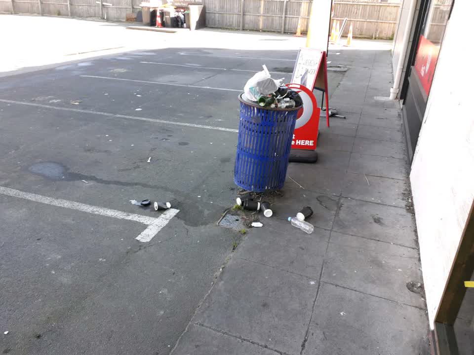The photograph attached to this rubbish/recycling report