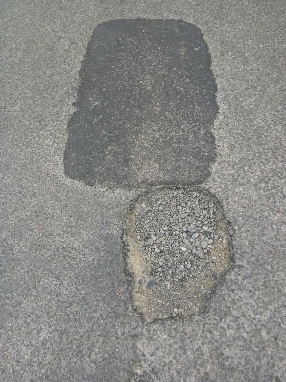 The photograph attached to this roading/streets report