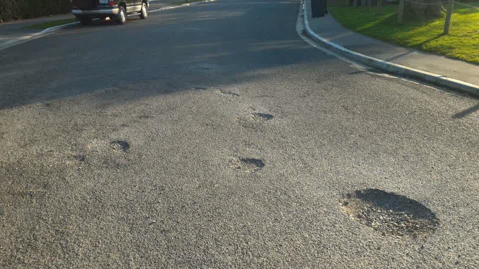The photograph attached to this roading/streets report