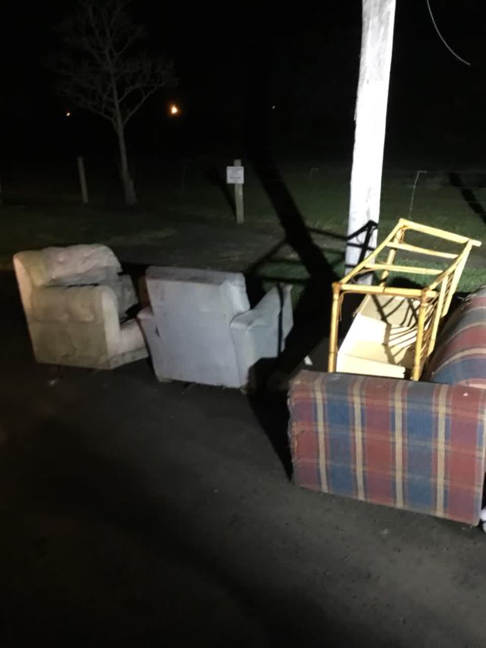 The photograph attached to this rubbish/recycling report