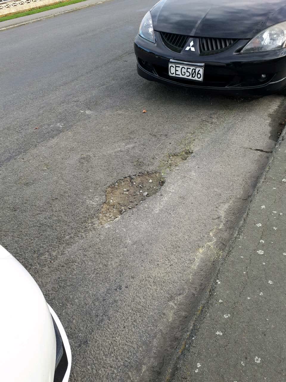The photograph attached to this roading/streets report