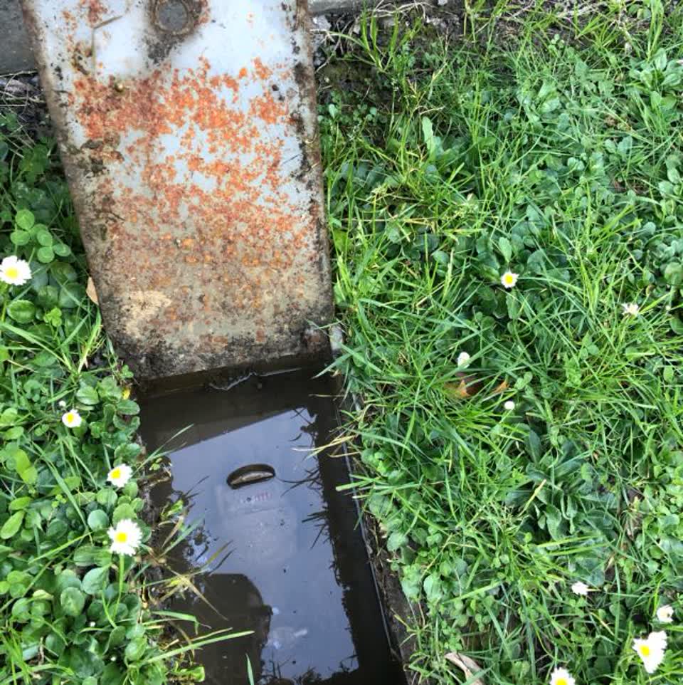 The photograph attached to this water supply report