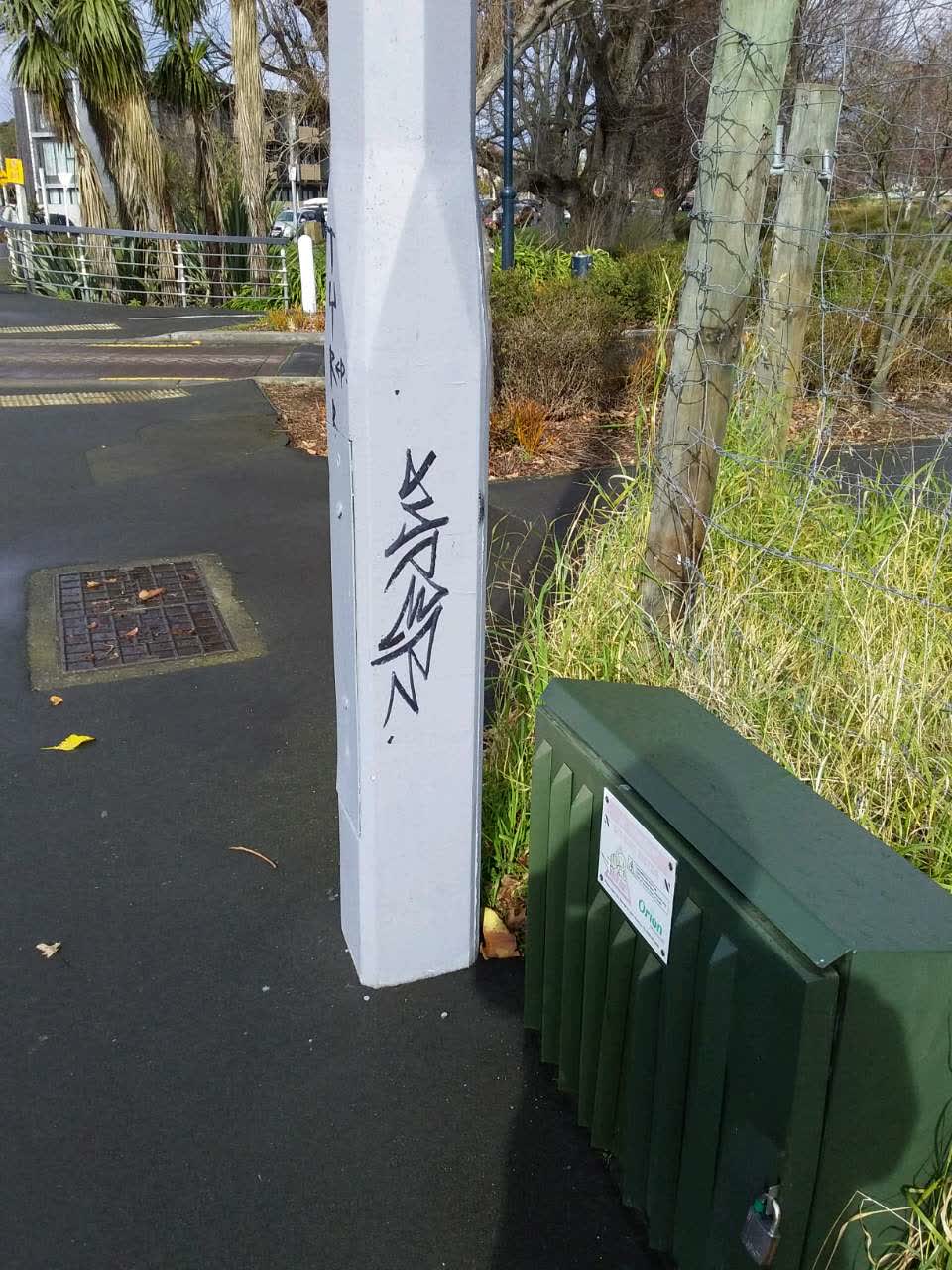 The photograph attached to this graffiti report