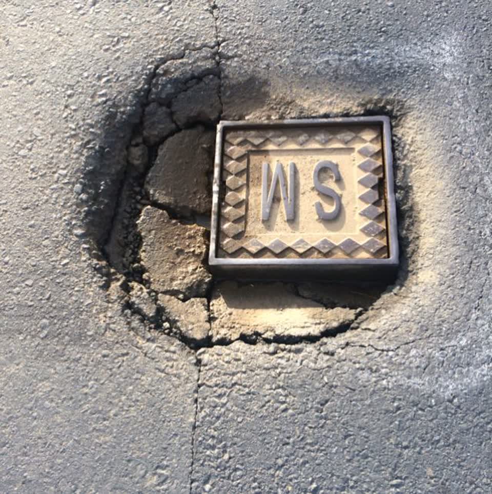 The photograph attached to this roading/streets report