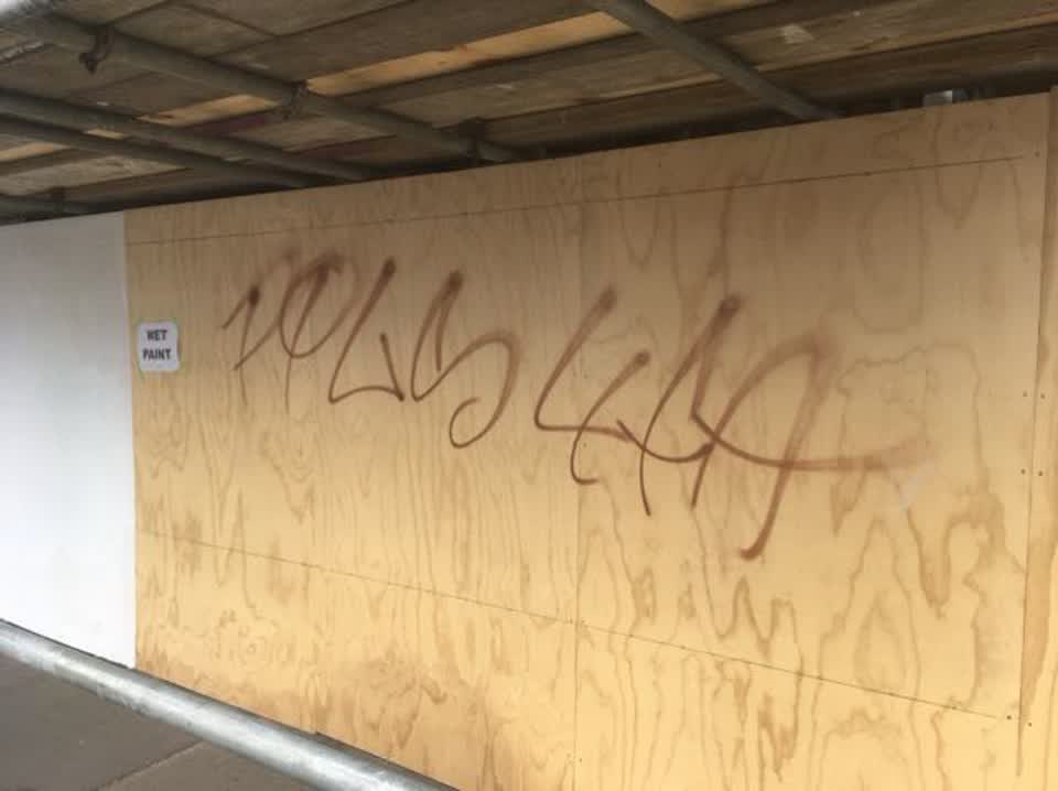 The photograph attached to this graffiti report