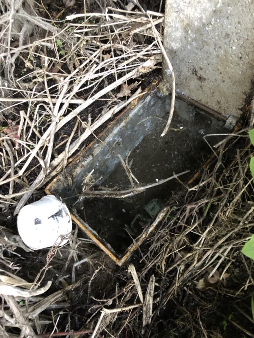 The photograph attached to this water supply report