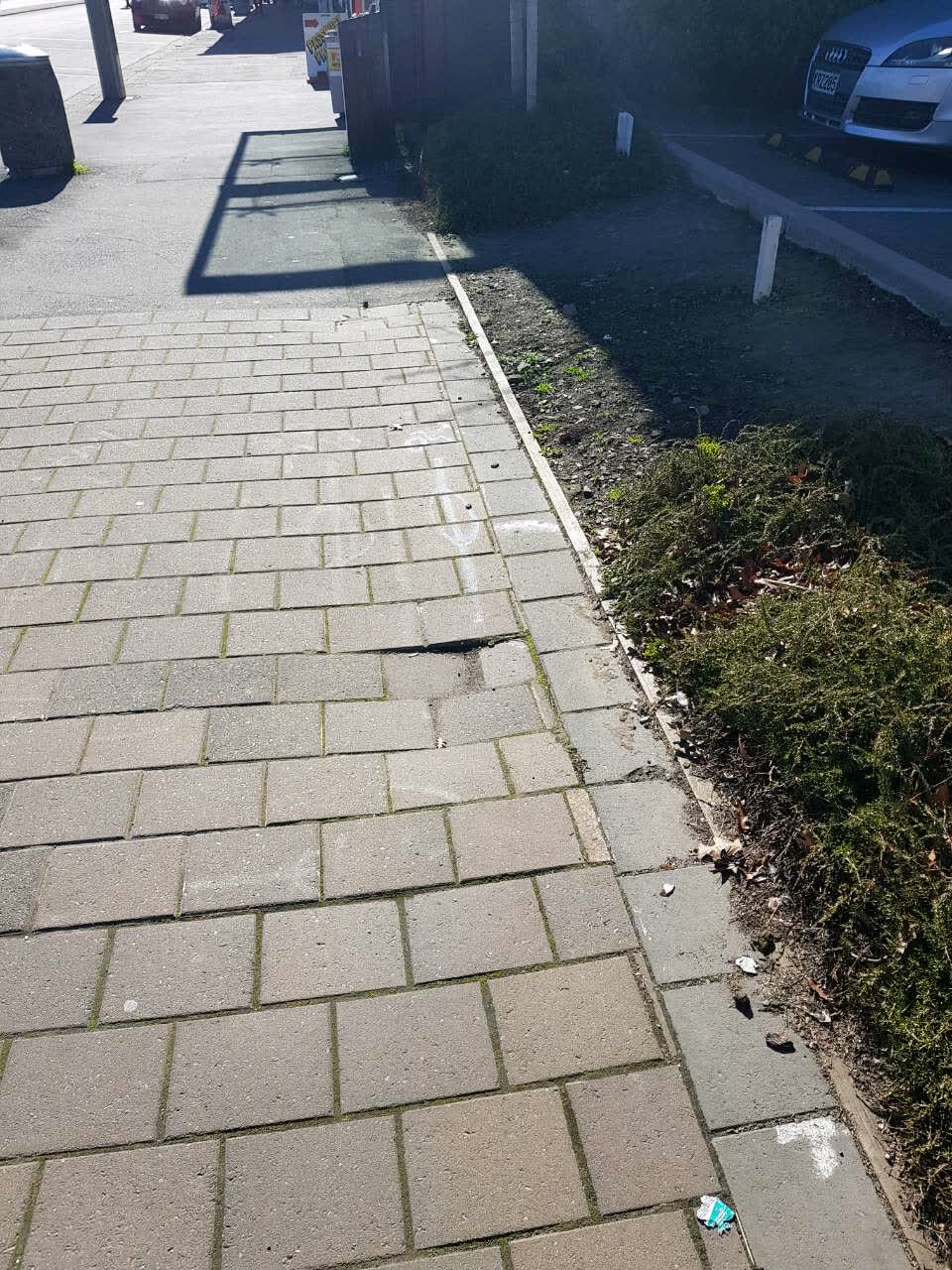 The photograph attached to this roading/streets report