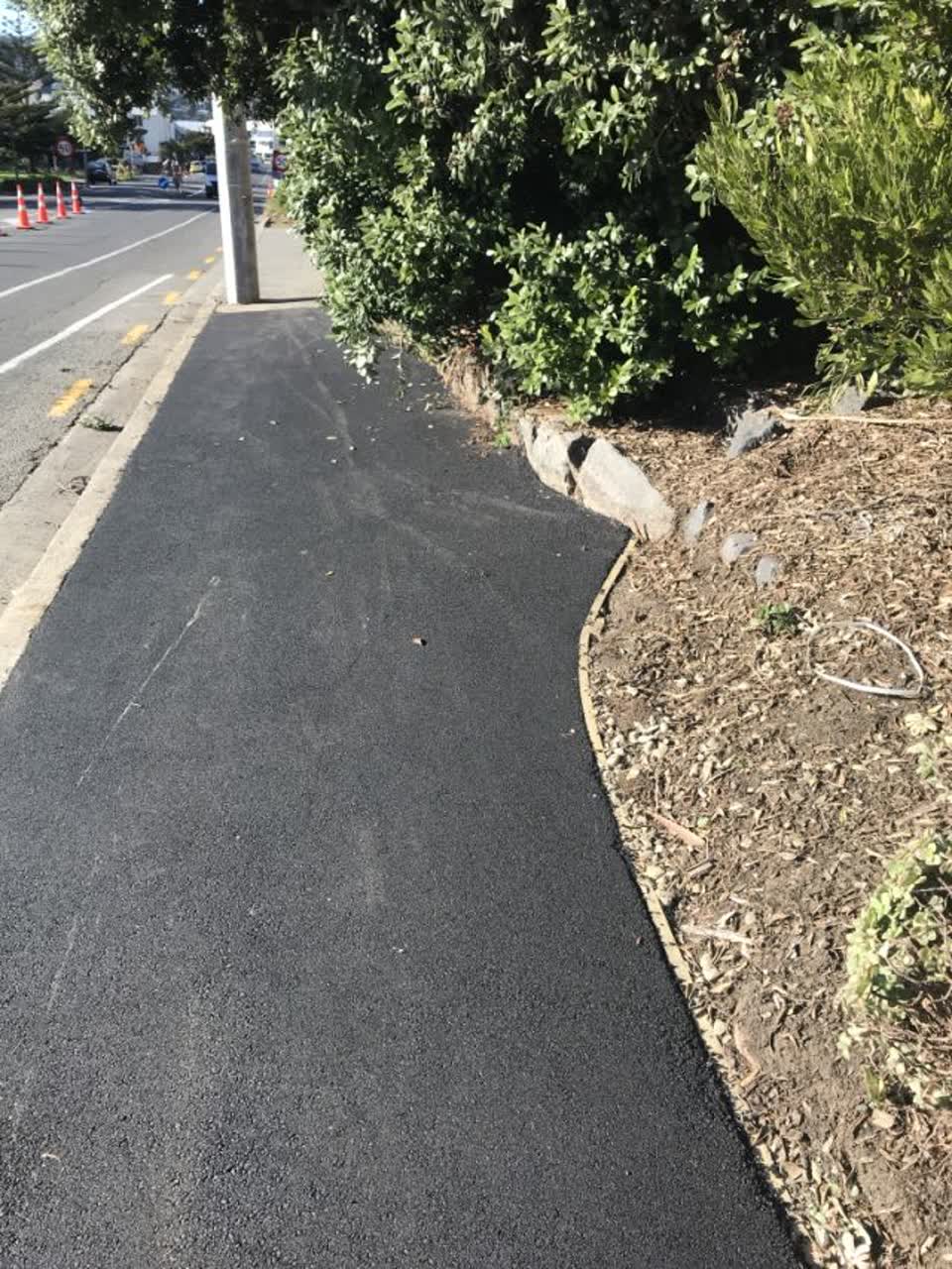 The photograph attached to this roading/streets report