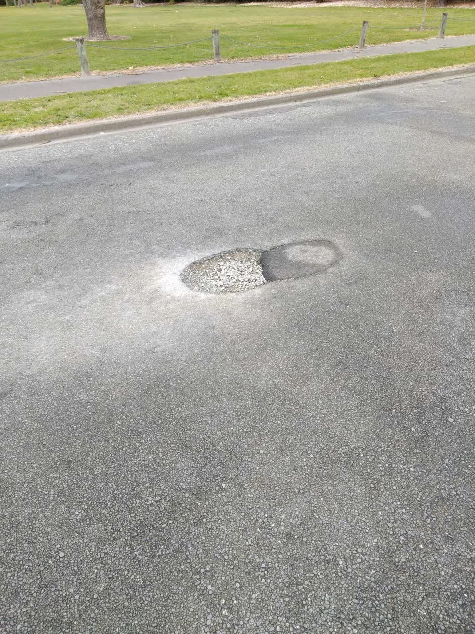 The photograph attached to this roading/streets report