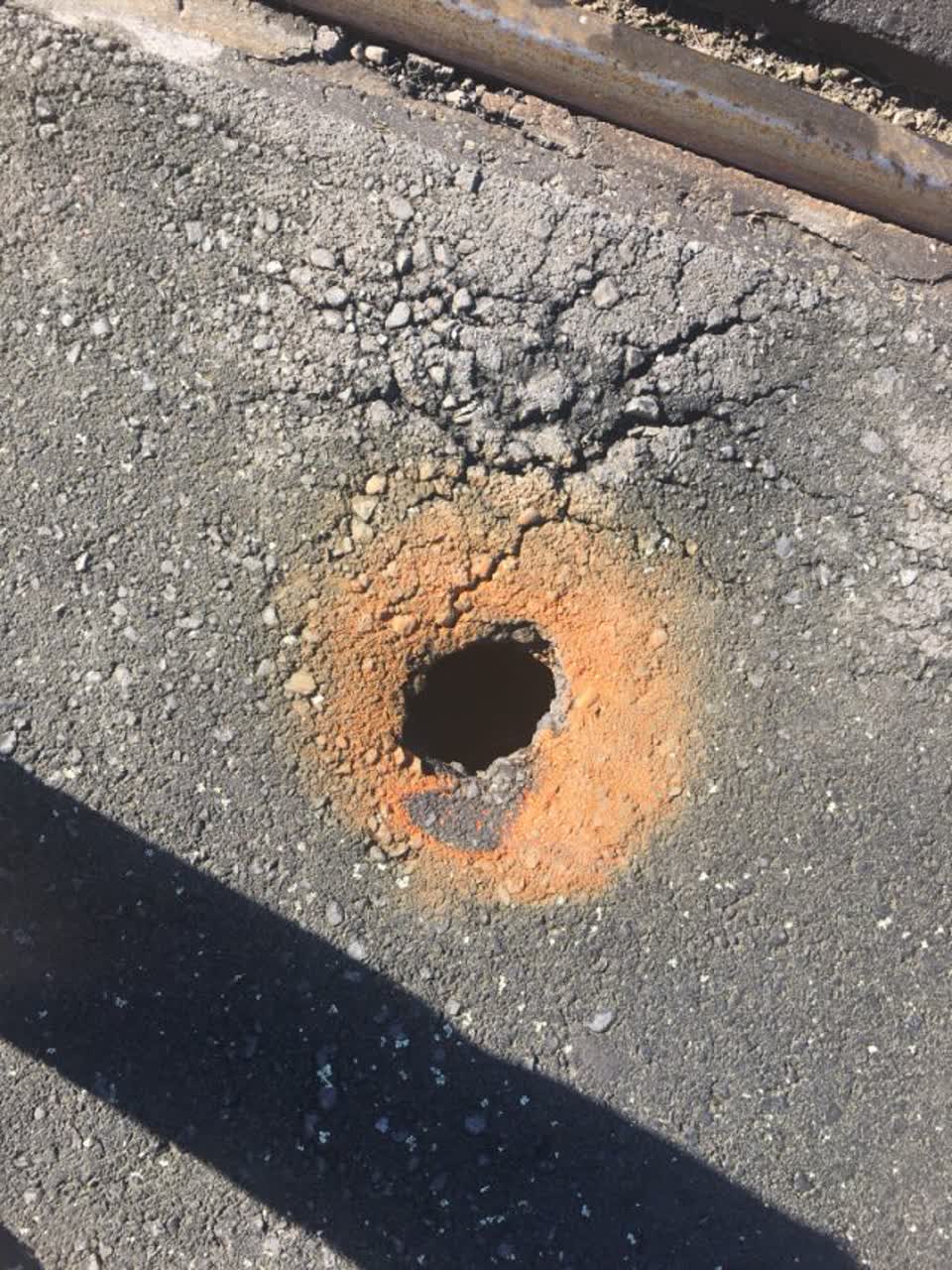 The photograph attached to this roading/streets report