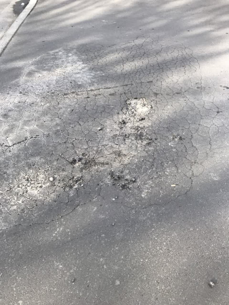The photograph attached to this roading/streets report