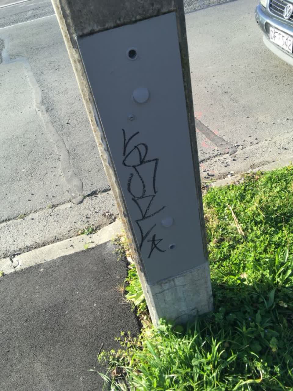 The photograph attached to this graffiti report