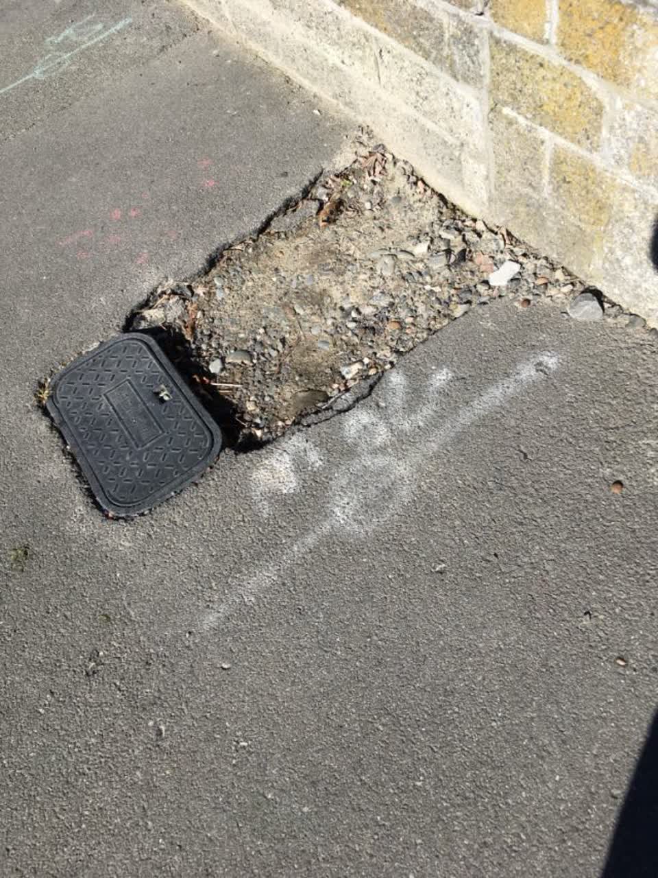 The photograph attached to this roading/streets report